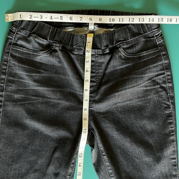 Eileen Fisher - Stretch Pull-On Jeans in Faded Black Denim - Size S - Picture 6 of 7